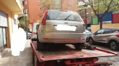 Здавання транспортного засобу ford fiesta (cbk) ambiente року 2002 потужний f6ja