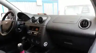Здавання транспортного засобу FORD FIESTA (CBK) Ambiente року 2004 потужний F6JA