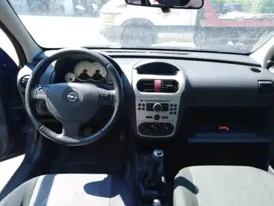 Sloopvoertuig opel corsa c blue line van het jaar 2005 aangedreven z13dt