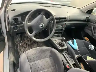 Veículo de Sucata volkswagen passat b5 (3b2) 1.8 do ano 1999 alimentado adr