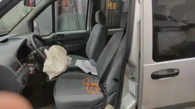 Veicolo di demolizione FORD TOURNEO CONNECT (TC7) Kombi B. corta (2006->) dell'anno 2008 alimentato RWPA