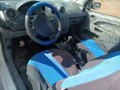 Здавання транспортного засобу ford fiesta (cbk) ambiente року 2003 потужний f6ja