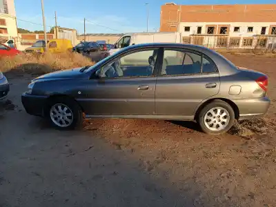 Scrapping Vehicle kia rio ls berlina of the year 2004 powered a3d