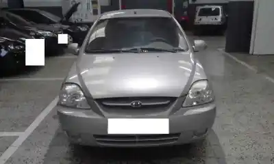 Sloopvoertuig kia rio ipanema berlina van het jaar 2004 aangedreven a3d