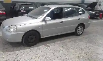 Sloopvoertuig kia rio ipanema berlina van het jaar 2004 aangedreven a3d