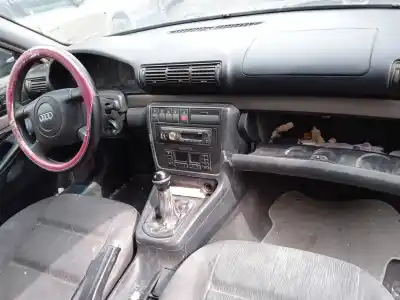 Verschrottungsfahrzeug audi a4 berlina (b5) 1.9 tdi des jahres 1997 angetrieben afn