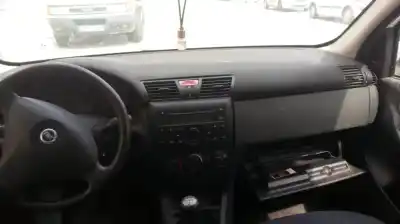 Veicolo di demolizione fiat stilo (192) 1.6 16v dell'anno 2004 alimentato 182b6000