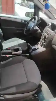 Sloopvoertuig opel zafira b cosmo van het jaar 2006 aangedreven z19dt