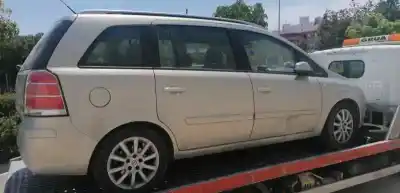 Sloopvoertuig opel zafira b cosmo van het jaar 2006 aangedreven z19dt