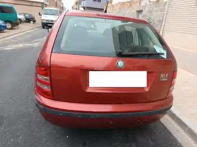 Veículo de Sucata skoda fabia (6y2/6y3) comfort do ano 2002 alimentado atd