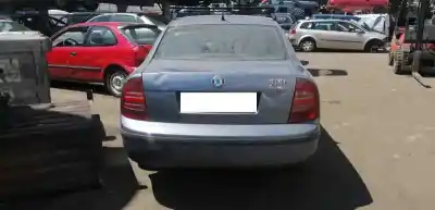 Здавання транспортного засобу skoda superb (3u4) classic року 2005 потужний awx
