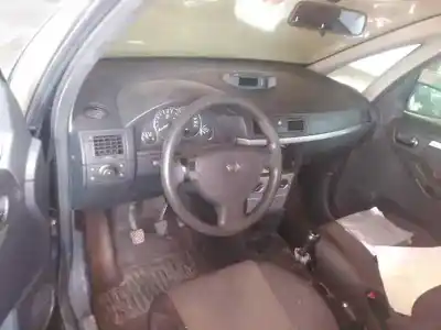 Veicolo di demolizione opel meriva cosmo dell'anno 2003 alimentato z16xe