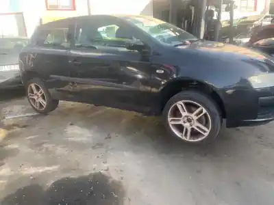 Veículo de Sucata fiat stilo (192) 1.9 jtd cat do ano 2005 alimentado 192a1000