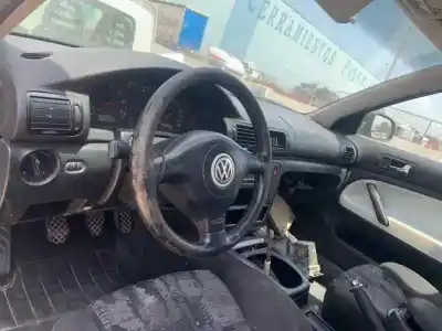 Veículo de Sucata volkswagen passat b5 (3b2) 1.6 do ano 1999 alimentado ahl