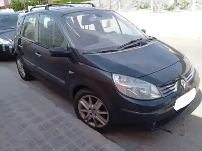 Veículo de Sucata renault scenic ii exception do ano 2005 alimentado f9q812