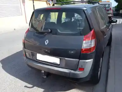 Veículo de Sucata renault scenic ii exception do ano 2005 alimentado f9q812