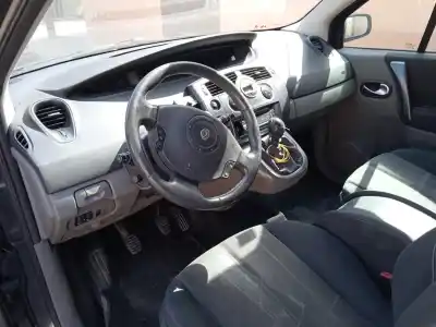 Veículo de Sucata renault scenic ii exception do ano 2005 alimentado f9q812
