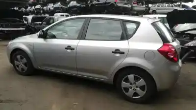 Veicolo di demolizione kia cee´d sporty wagon concept dell'anno 2008 alimentato d4fbl