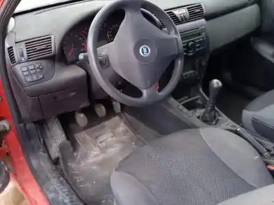 Veículo de Sucata fiat stilo (192) 1.8 16v cat do ano 2003 alimentado 192a4000