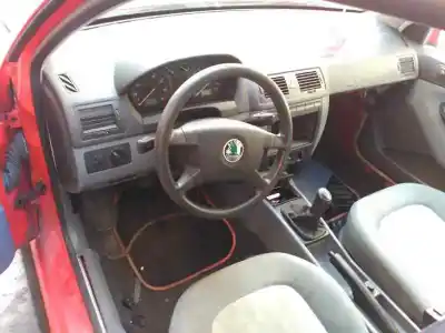 Veículo de Sucata skoda fabia (6y2/6y3) comfort do ano 2001 alimentado azf