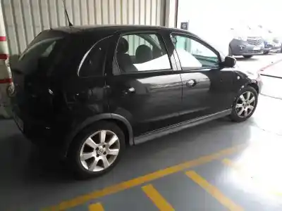Sloopvoertuig opel corsa c blue line van het jaar 2006 aangedreven z13dt