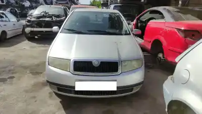 Veículo de Sucata skoda fabia (6y2/6y3) colors do ano 2002 alimentado asy