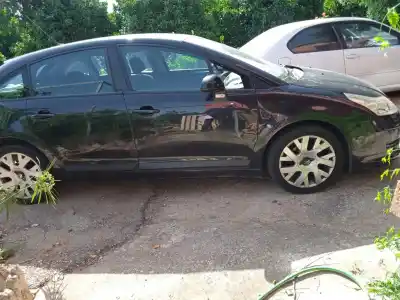 Veículo de Sucata citroen c4 berlina exclusive do ano 2005 alimentado 9hy