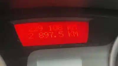 Здавання транспортного засобу renault clio iii exception року 2007 потужний d4f740