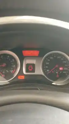 Здавання транспортного засобу renault clio iii exception року 2007 потужний d4f740