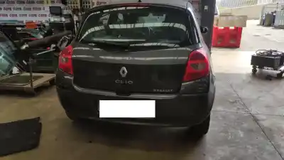 Здавання транспортного засобу renault clio iii exception року 2007 потужний d4f740