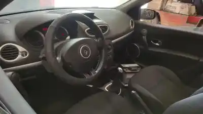 Здавання транспортного засобу renault clio iii exception року 2007 потужний d4f740