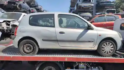 Утилизация автомобиля renault clio ii fase ii (b/cb0) billabong года 2003 питание d7f g7