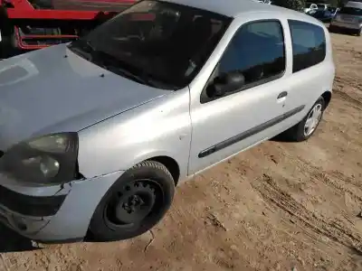 Здавання транспортного засобу renault clio ii fase ii (b/cb0) authentique 58 cv / 43 kw року 2004 потужний d7f746