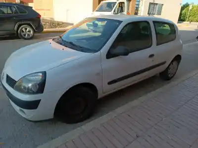 Здавання транспортного засобу renault clio ii fase ii (b/cb0) authentique року 2003 потужний d4f712