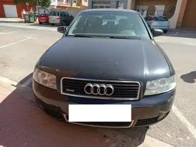 Veículo de Sucata audi a4 berlina (8e) 2.5 v6 24v tdi do ano 2002 alimentado ake