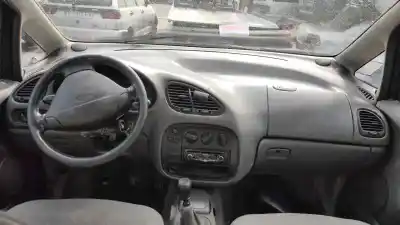 Veículo de Sucata ford galaxy (vx) gls do ano 1997 alimentado ahu