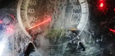 Veicolo di demolizione MAZDA 5 (CR19) 2.0 CD (CR19) dell'anno 2006 alimentato RF