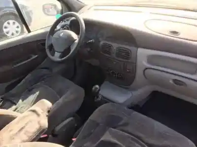 Scrapping Vehicle renault scenic (ja..) 1.9 dci authentique of the year 2001 powered f9q732