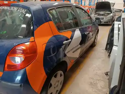 Veicolo di demolizione renault clio iii confort dynamique dell'anno 2008 alimentato k9k766
