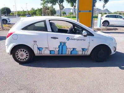 Veicolo di demolizione opel corsa d catch me dell'anno 2013 alimentato a10xep