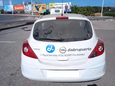 Veicolo di demolizione opel corsa d catch me dell'anno 2013 alimentato a10xep