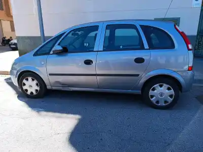 Veicolo di demolizione opel meriva blue line dell'anno 2003 alimentato z16xe