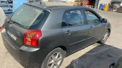 Veículo de Sucata TOYOTA COROLLA (E12) 2.0 D-4D Sol Sedán do ano 2004 alimentado 1CDFTV