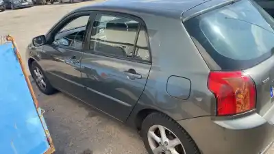 Veículo de Sucata toyota corolla (e12) 2.0 d-4d sol sedán do ano 2004 alimentado 1cdftv