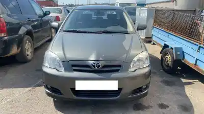 Veículo de Sucata toyota corolla (e12) 2.0 d-4d sol sedán do ano 2004 alimentado 1cdftv