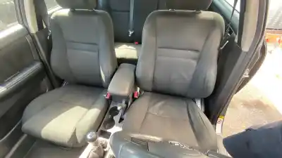 Veículo de Sucata toyota corolla (e12) 2.0 d-4d sol sedán do ano 2004 alimentado 1cdftv