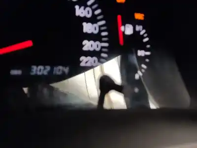 Veículo de Sucata toyota corolla (e12) 2.0 d-4d sol sedán do ano 2004 alimentado 1cdftv