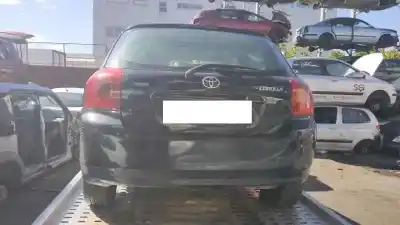 Veículo de Sucata TOYOTA COROLLA (E12) 1.6 16V do ano 2004 alimentado 3ZZFE