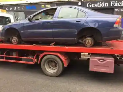 Veículo de Sucata volvo s60 i (384) 2.4 do ano 2001 alimentado b5244s