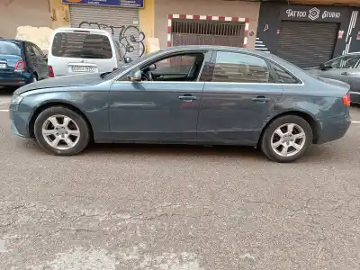 Veículo de Sucata audi a4 b8 (8k2) 2.0 tdi do ano 2008 alimentado cag